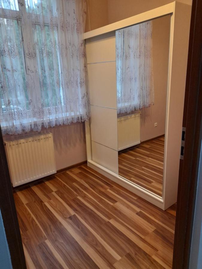 Mieszkanie Z Widokiem Na Park -Cieplice Slaskie Zdroj Lägenhet Jelenia Góra Exteriör bild